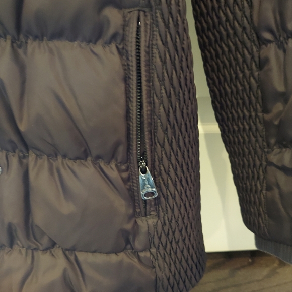 Rabbit fur collar waterfowl feather puffer- removable collar/belt by Via Spiga - Picture 10 of 16